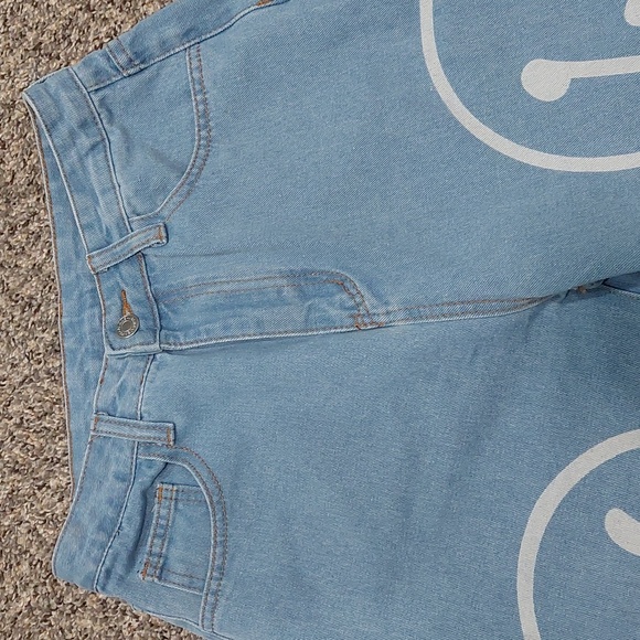 Shein EZwear Womens High Waisted Wide Boyfriend Jeans Smiley Face Small 4 - Picture 8 of 9